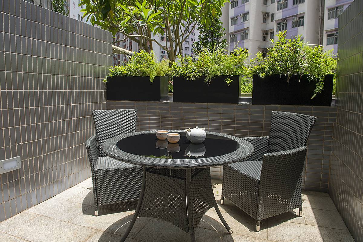 Deluxe Greenview Balcony: A private balcony and greenery to enjoy the open air
