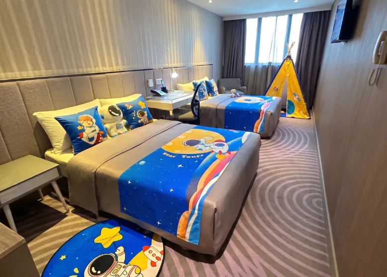 Family Theme Room